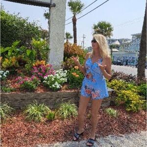 🍭3/$10 SHEIN Light Blue Floral Dress/Romper
